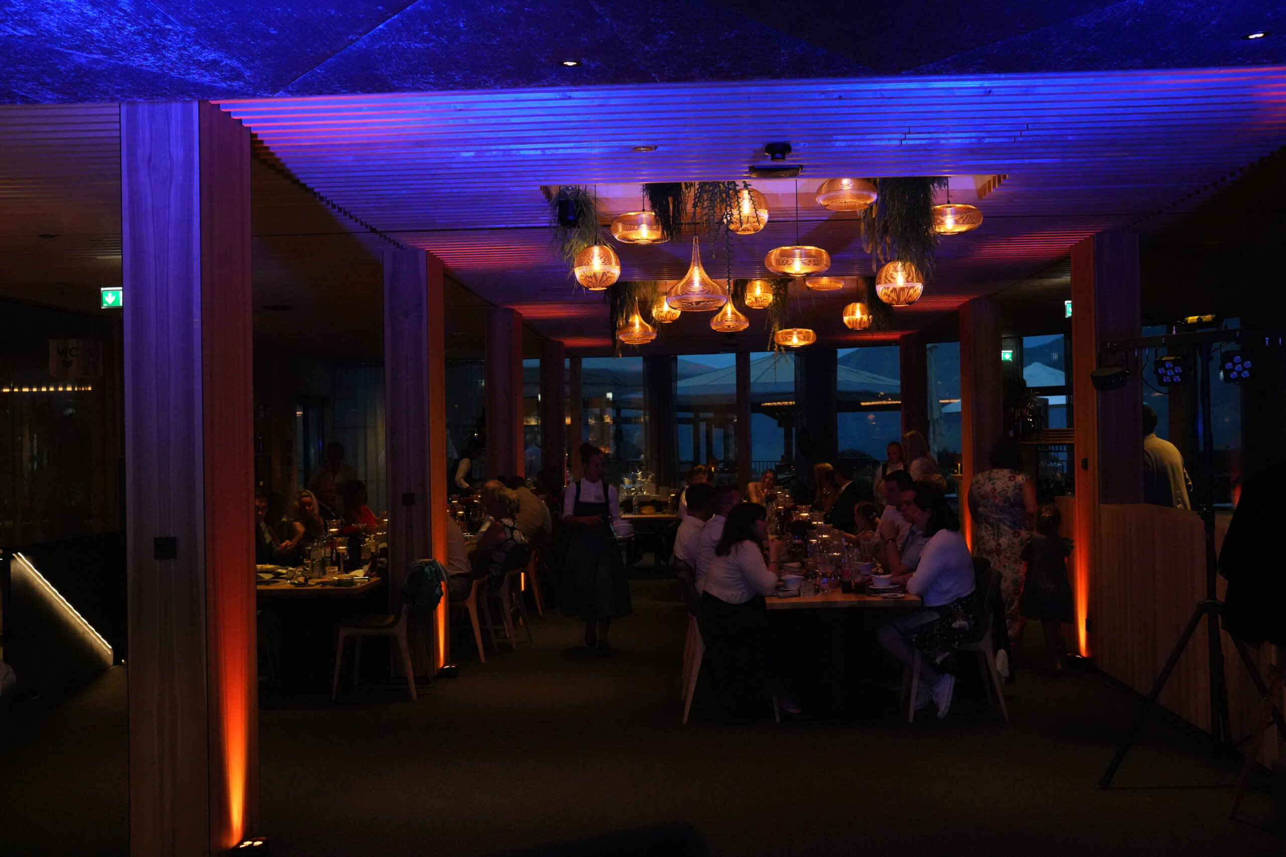 Ambientebeleuchtung, Floor Spots, Lasershow, Hochzeitsessen, Tischzauberer, Indoor, Outdoor, with a view, Walsertal, Faschina, Damüls, Mellau, Au, Schoppernau